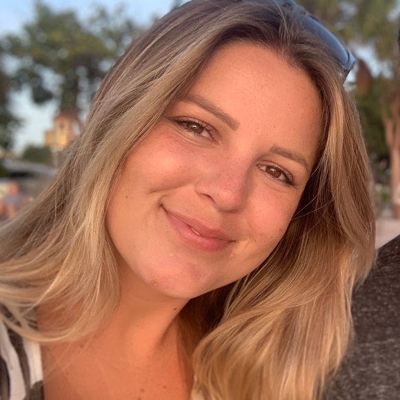 Meet your Posher, Samantha - Picture 2 of 2